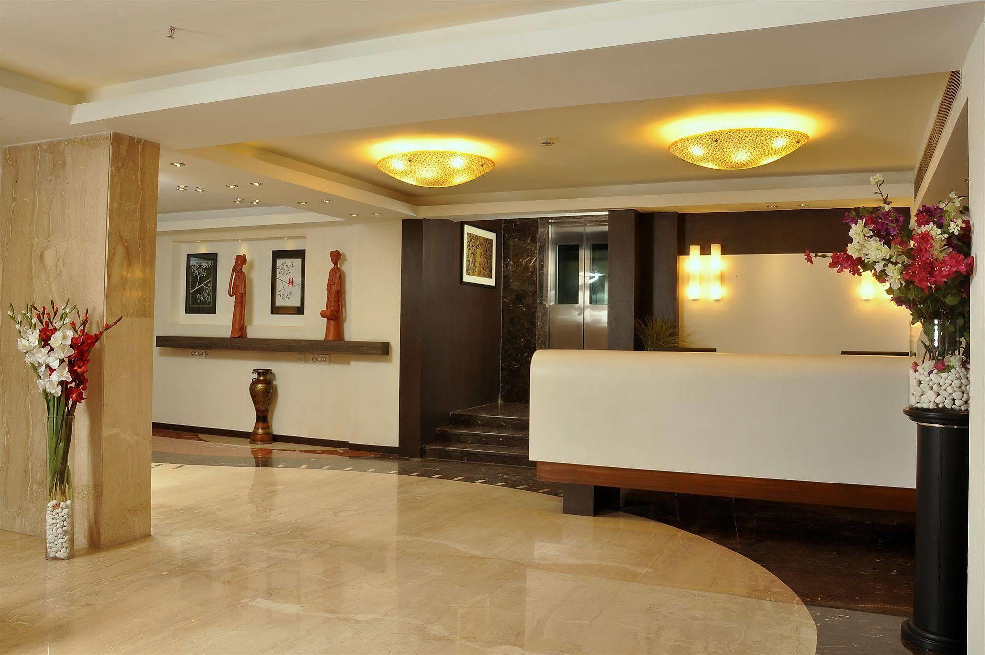 Hotel Niharika Calcuta Exterior foto