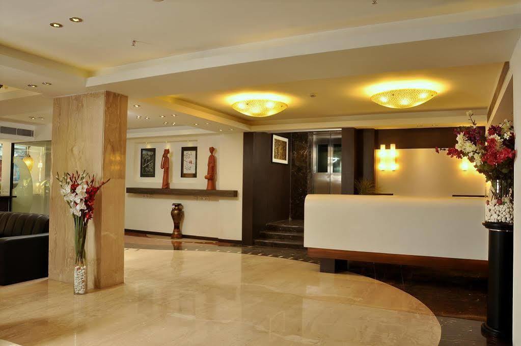 Hotel Niharika Calcuta Exterior foto